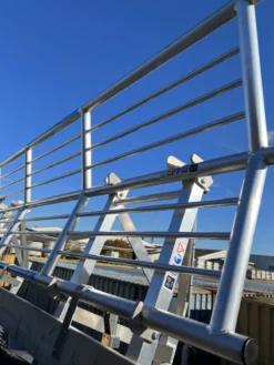 SGS Fallskyddspaket för lutande tak<Stallningsprodukter