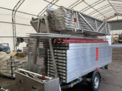 Ställningstrailer med 115m² Ramställning komplett med trappa & sparklist<MJ-Gerust Clearance