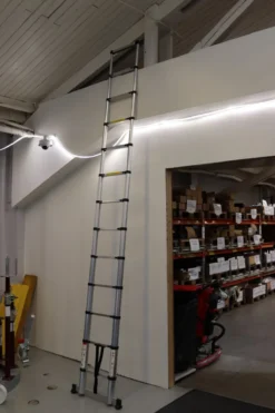 Teleskopstege 3,8m<SP PRO Outlet