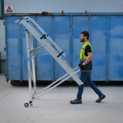 Trappstege med räcke<SP PRO Online
