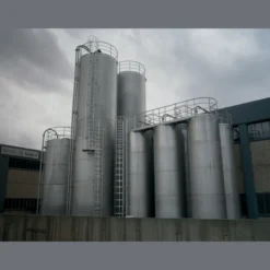 Underhållsplattform silo<Stallningsprodukter